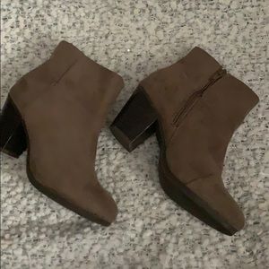 Suede taupe booties